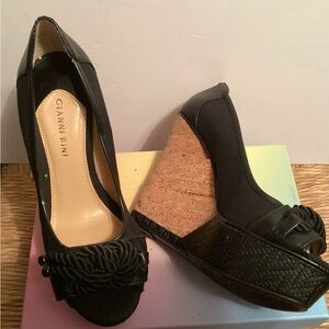 Gianni Bini Black Wedge Heels 8.5
